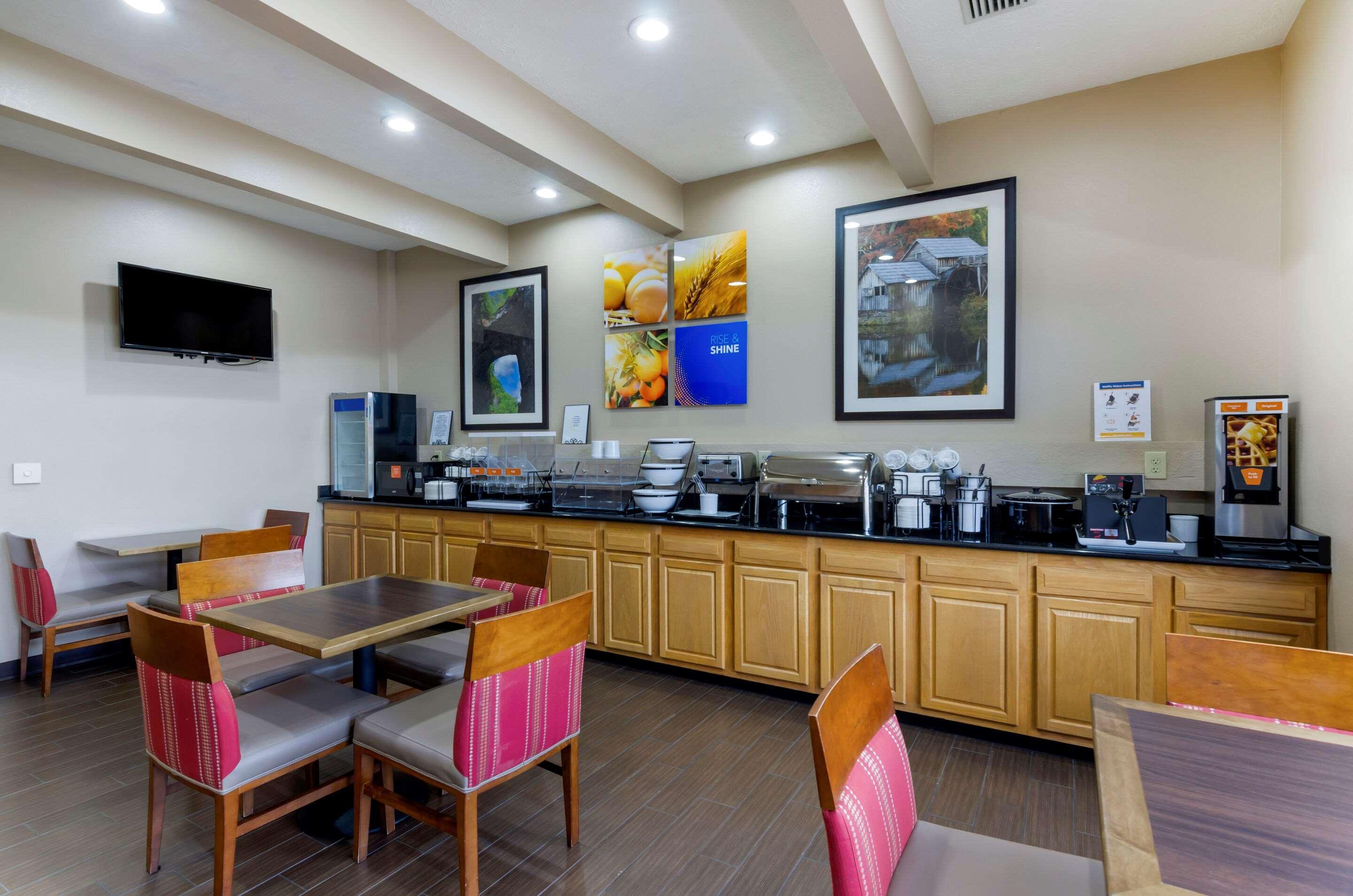 Comfort Inn Atkins-Marion I-81 Екстериор снимка